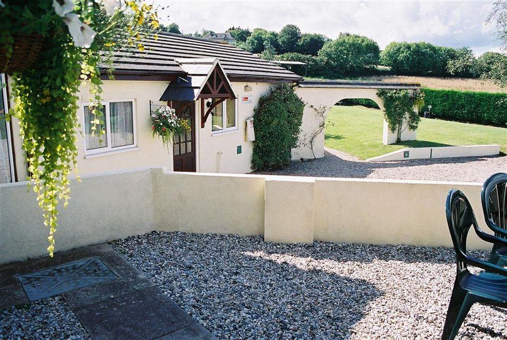 Crossways & Sea View Holiday Apartments Torquay Exterior photo