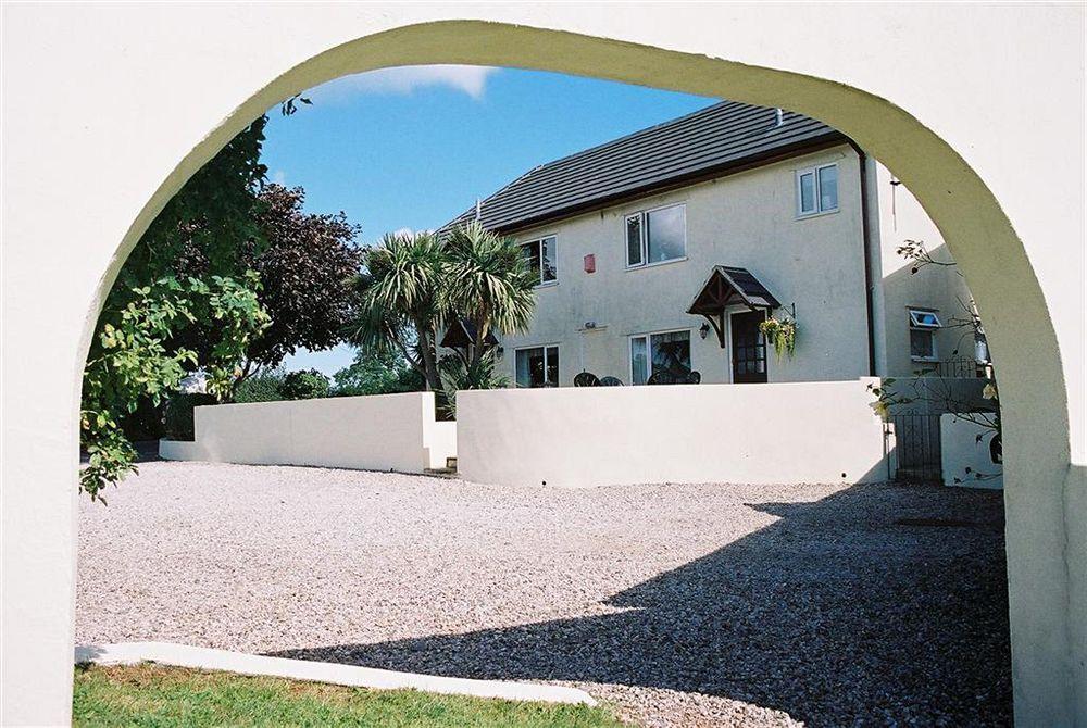 Crossways & Sea View Holiday Apartments Torquay Exterior photo